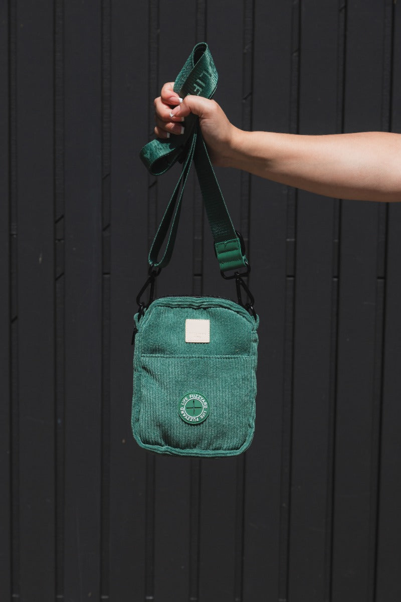 FuzzYard Life premium torbica za šetnju pasa – Myrtle Green (zelena) - Image 2