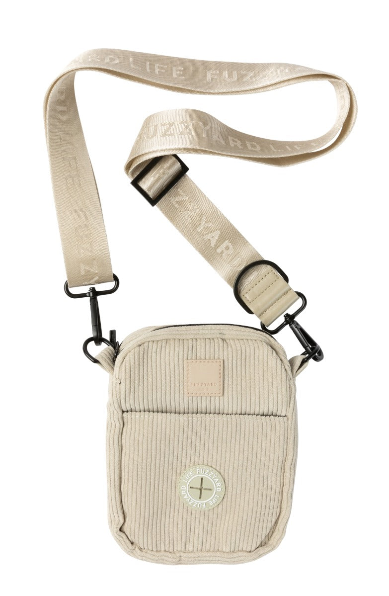 FuzzYard Life premium višenamjenska torbica za šetnju pasa – Boja pijeska (Sandstone) - Image 5