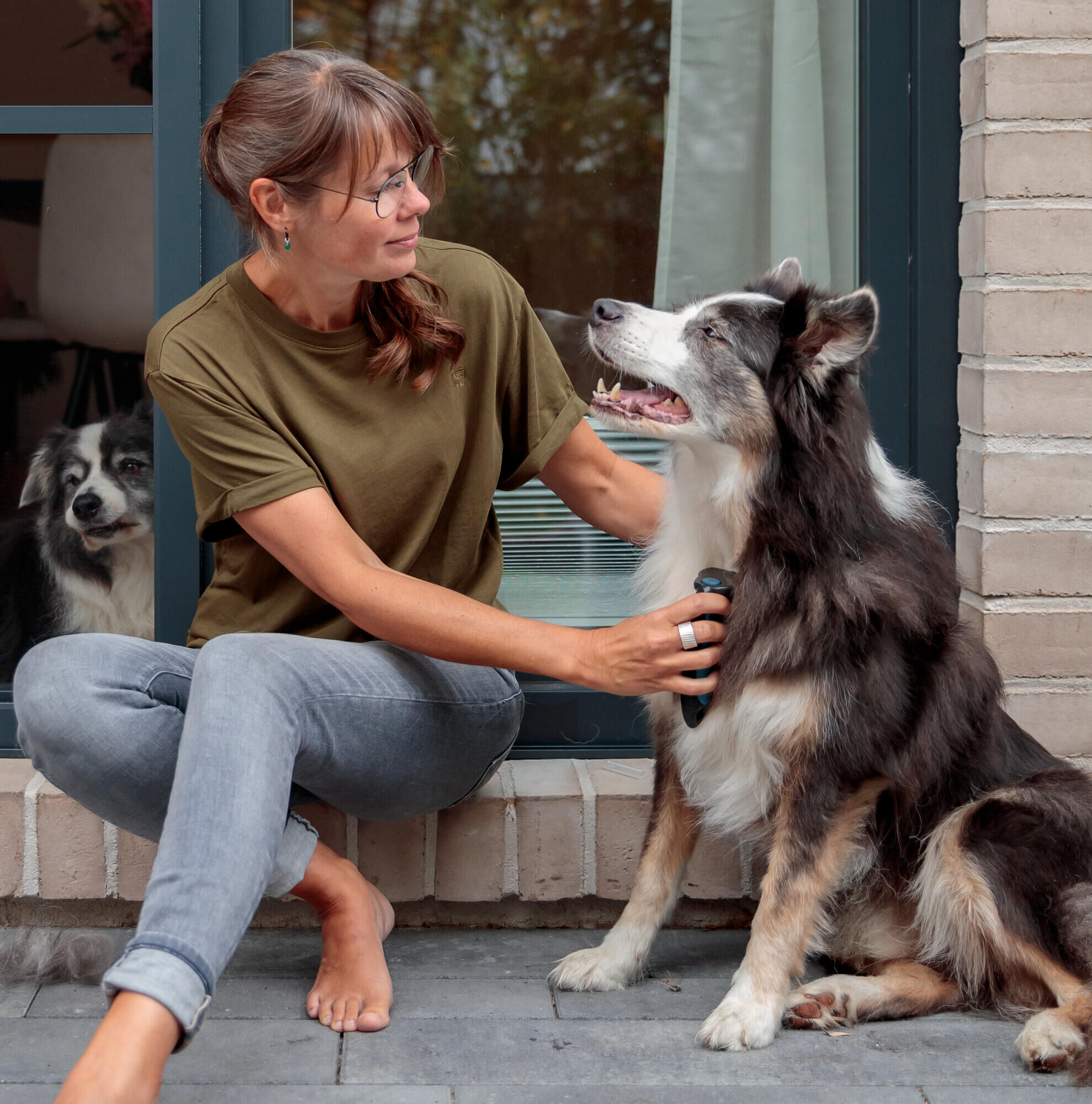 TRIXIE Carding Groomer – Trimer za odstranjivanje poddlake i stanjivanje krzna - Image 4