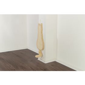 Trixie zidna viseća grebalica za mačke u obliku mačke – Bež (35 × 69 cm) - Image 2