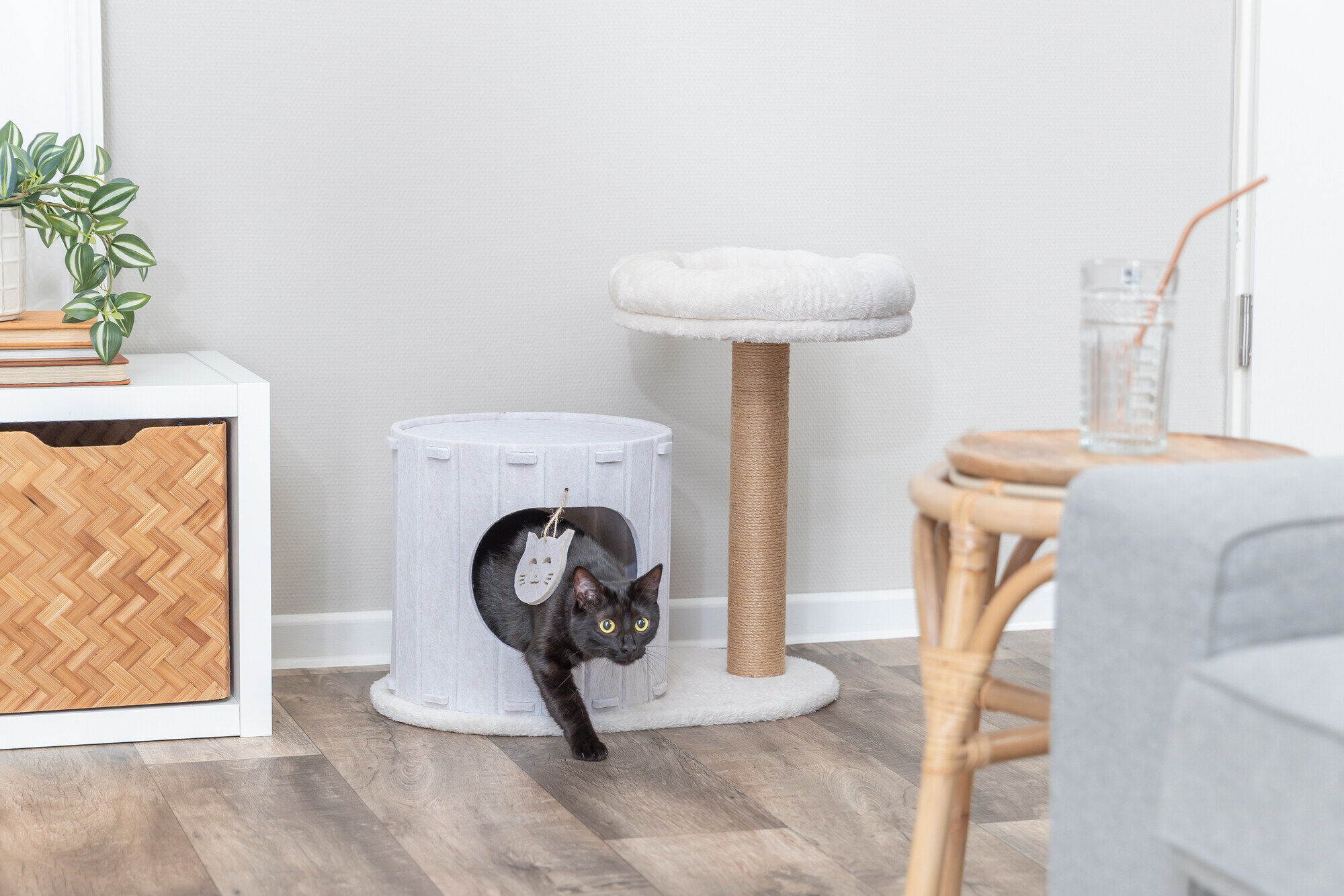 Scratching post Filia with felt cave, cream-coloured - Image 3